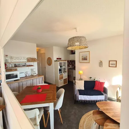 公寓 Vue Mer, Appartement Vue Mer Avec Jardin A 100 M De La Plage !!! *