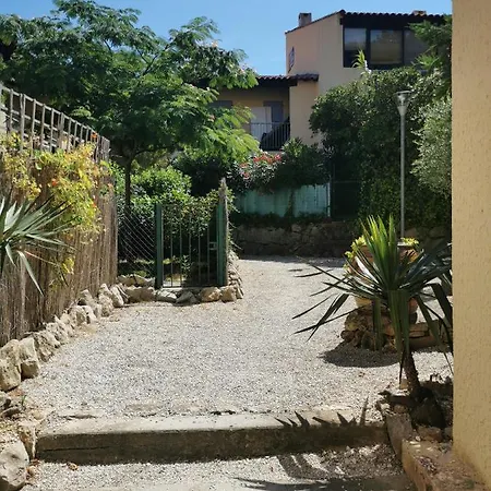 Vue Mer, Appartement Vue Mer Avec Jardin A 100 M De La Plage !!! 滨海萨纳里